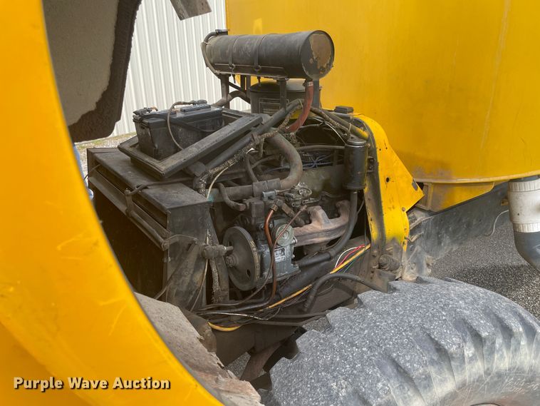 image for item IR9944 1968 GMC 8500  water truck