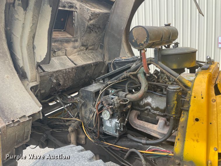 image for item IR9944 1968 GMC 8500  water truck