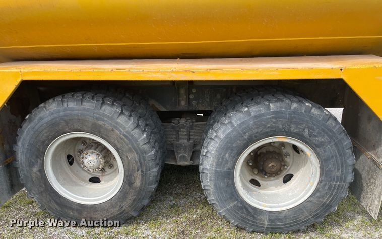 image for item IR9944 1968 GMC 8500  water truck