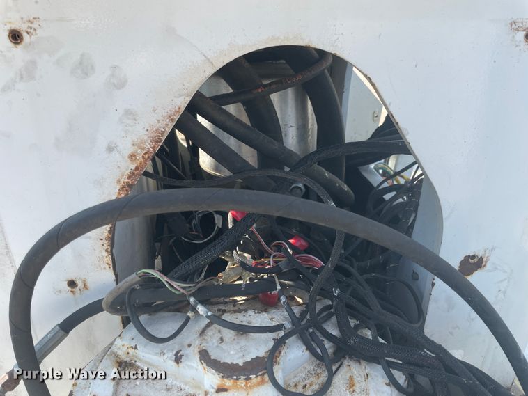 image for item IR9946 2004 Ford F750  digger derrick truck