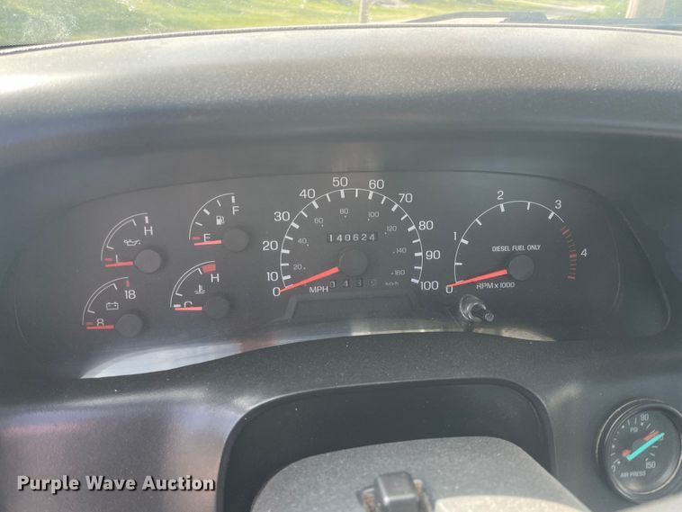 image for item IR9946 2004 Ford F750  digger derrick truck