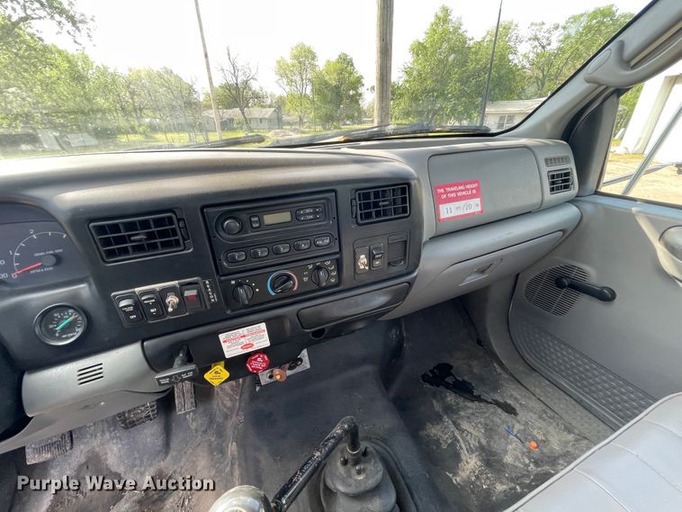 image for item IR9946 2004 Ford F750  digger derrick truck