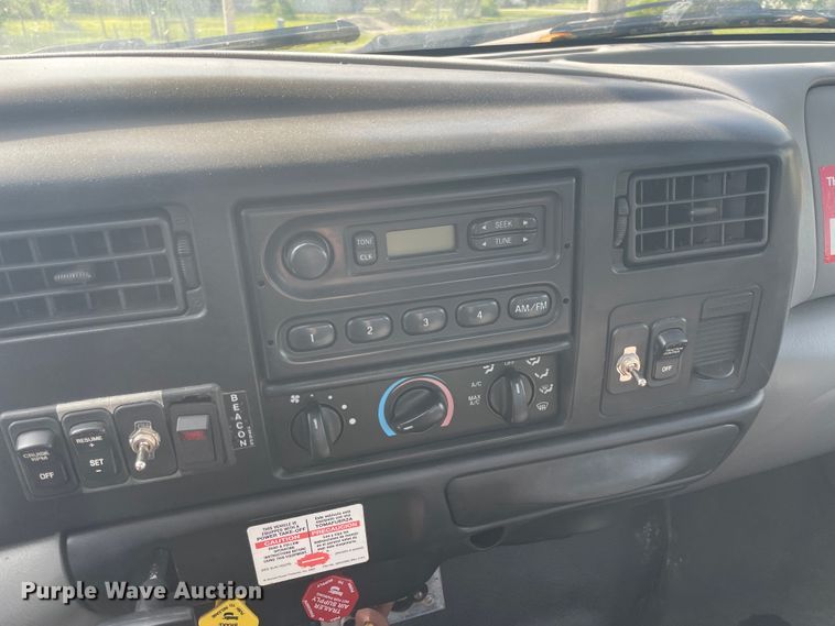 image for item IR9946 2004 Ford F750  digger derrick truck