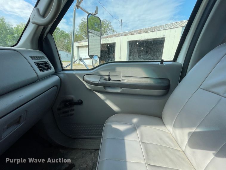 image for item IR9946 2004 Ford F750  digger derrick truck