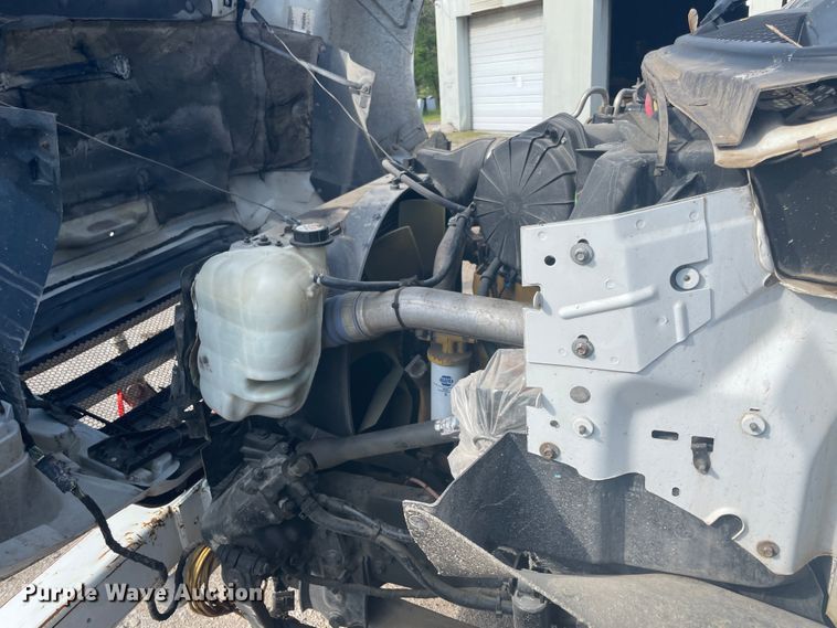 image for item IR9946 2004 Ford F750  digger derrick truck