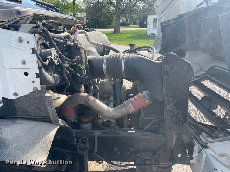 image for item IR9946 2004 Ford F750  digger derrick truck