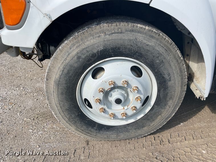 image for item IR9946 2004 Ford F750  digger derrick truck