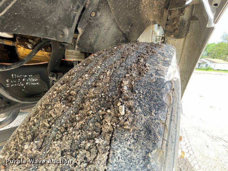 image for item IR9946 2004 Ford F750  digger derrick truck