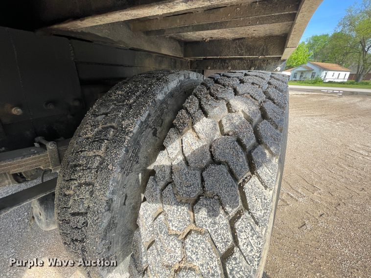 image for item IR9946 2004 Ford F750  digger derrick truck