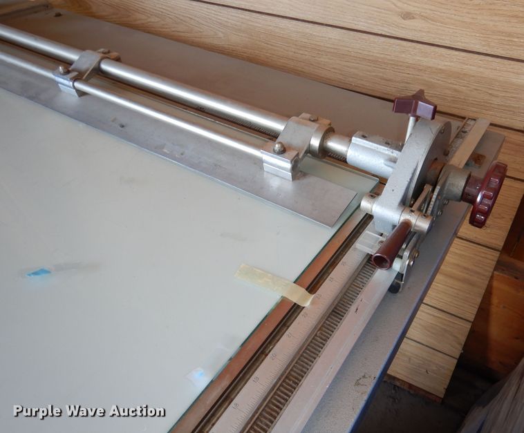 image for item IS9029 NuArc LUT40 drafting table