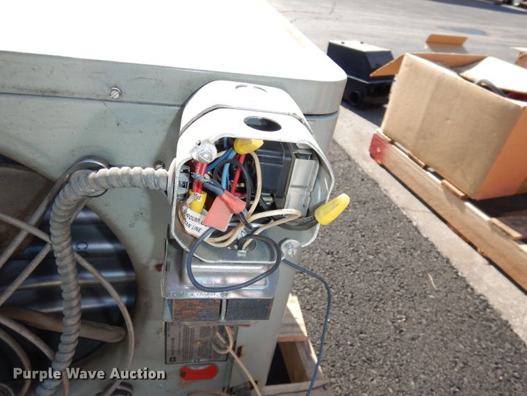 image for item IS9652 Modine PA105AB heater