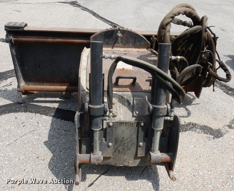 image for item IS9735 Bobcat 18" skid steer cold planer