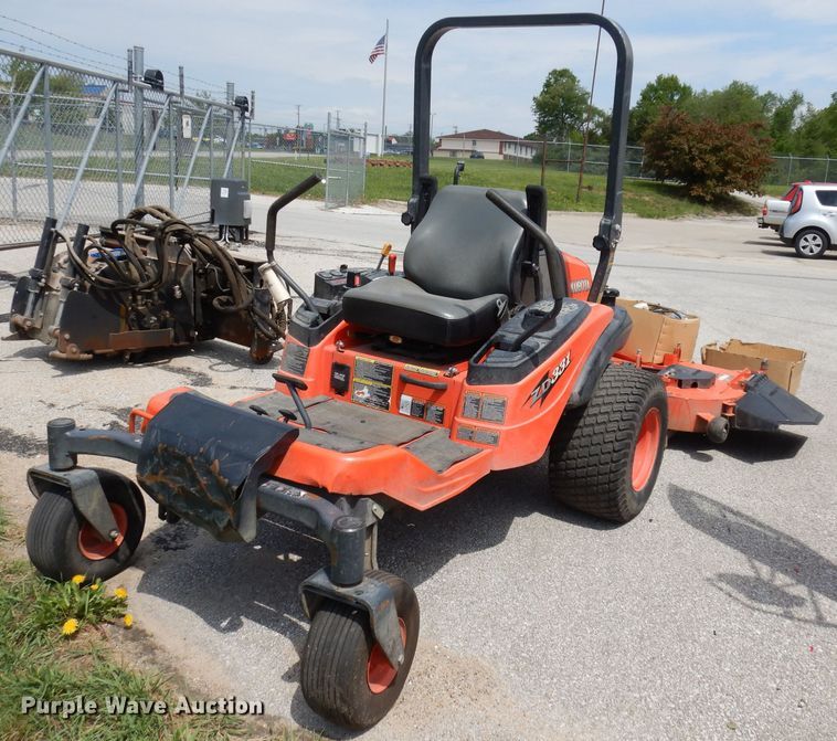 image for item IS9736 Kubota 2D331  ZTR lawn mower