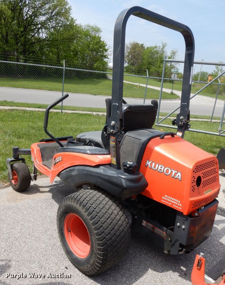 image for item IS9736 Kubota 2D331  ZTR lawn mower