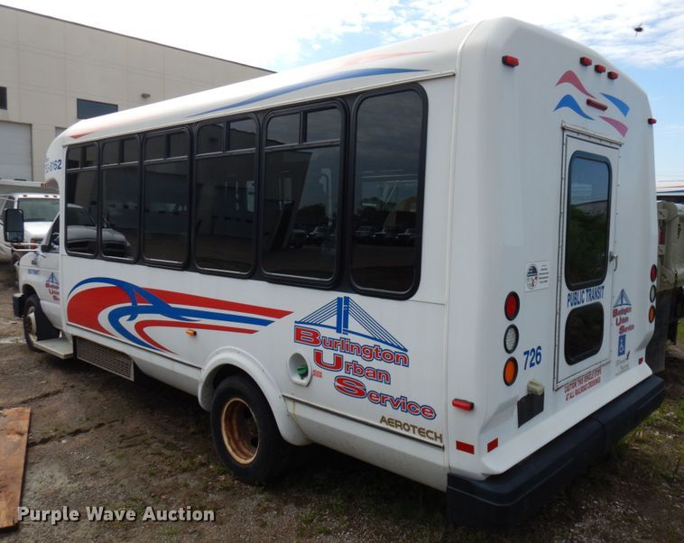 image for item IT9262 2009 Ford E450  shuttle bus