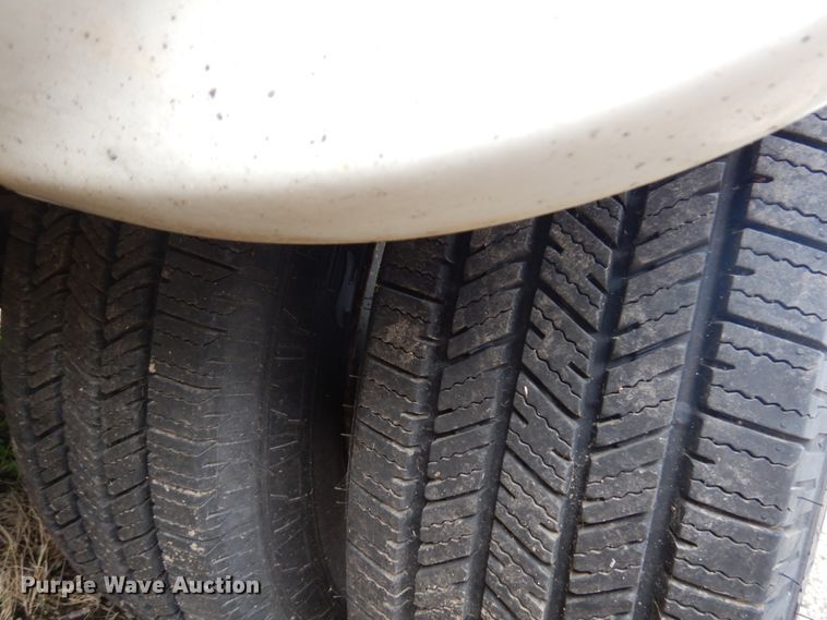 image for item IT9262 2009 Ford E450  shuttle bus