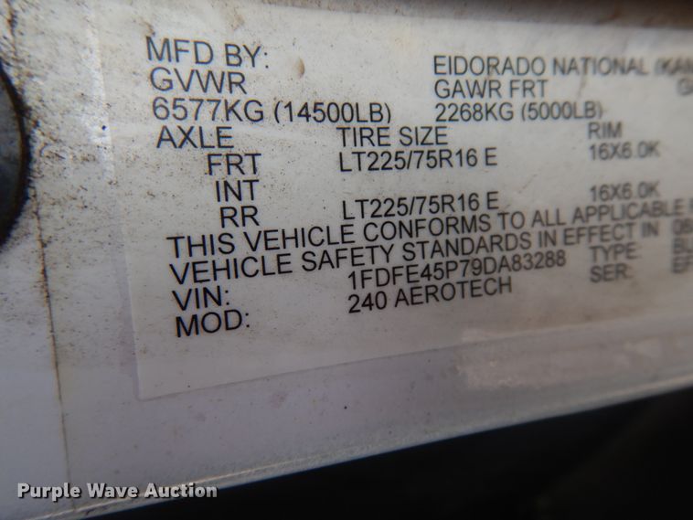 image for item IT9262 2009 Ford E450  shuttle bus