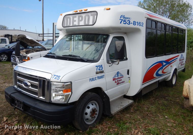 image for item IT9265 2009 Ford E450  shuttle bus