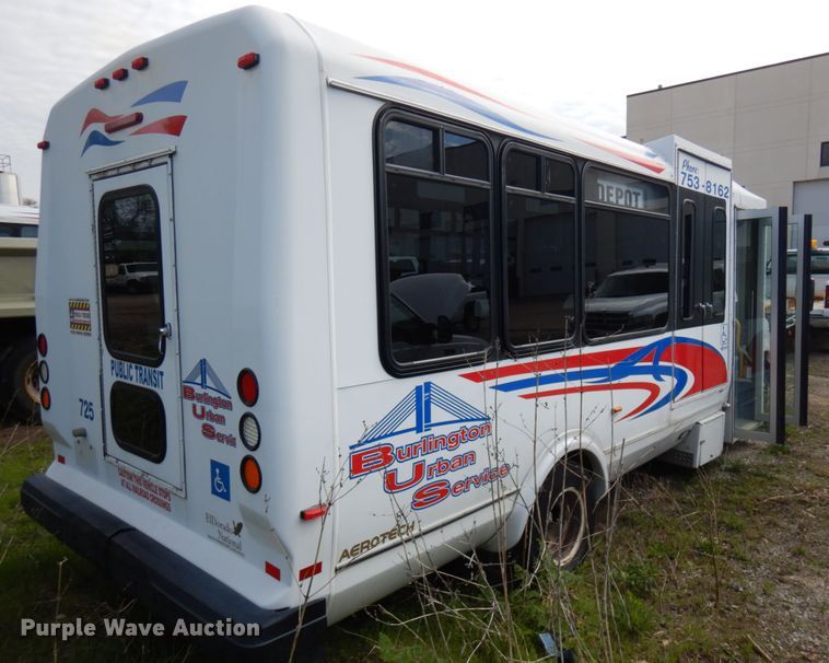 image for item IT9265 2009 Ford E450  shuttle bus