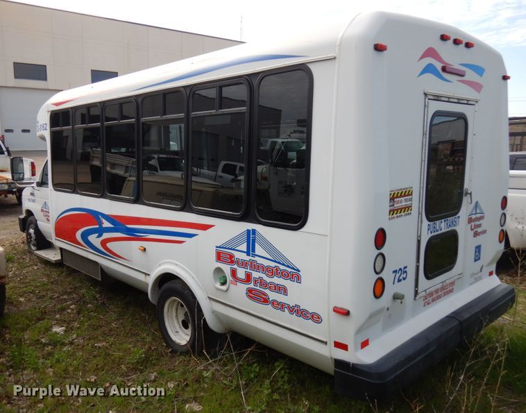 image for item IT9265 2009 Ford E450  shuttle bus