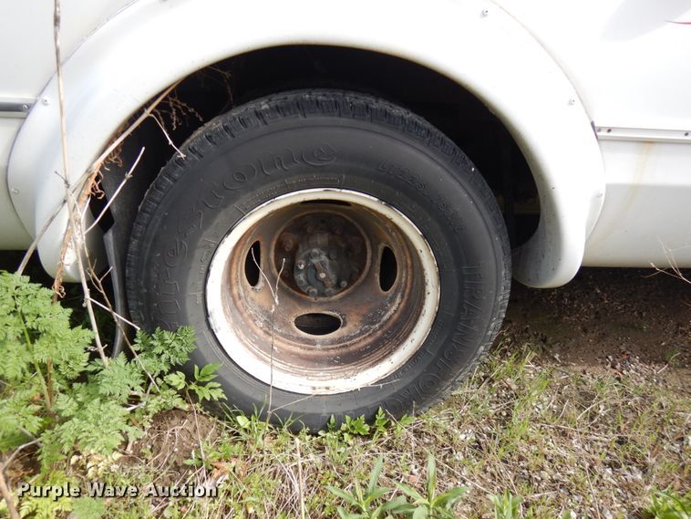 image for item IT9265 2009 Ford E450  shuttle bus