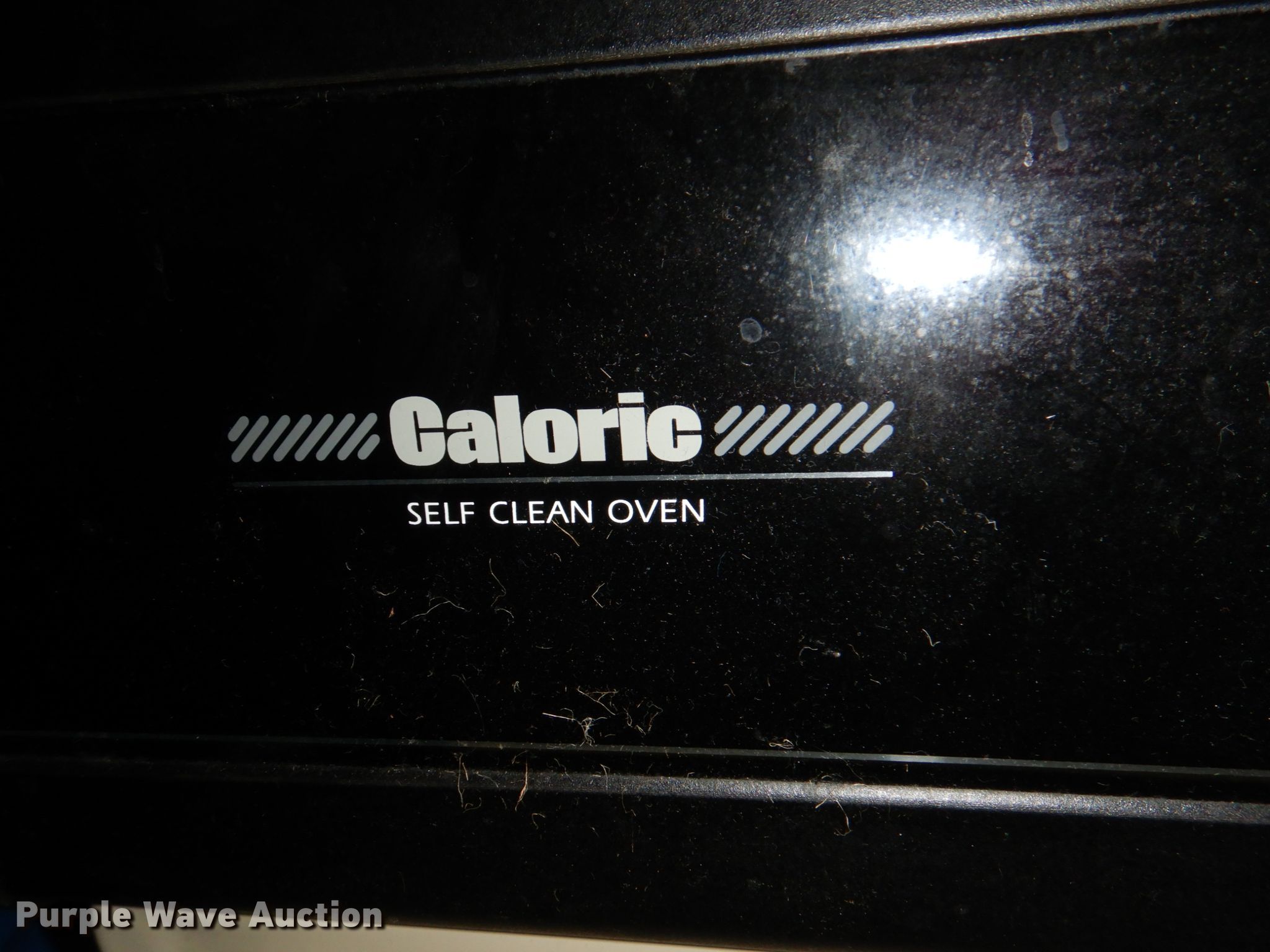 (2) Caloric ranges in Perry, IA | Item IQ9357 sold | Purple Wave