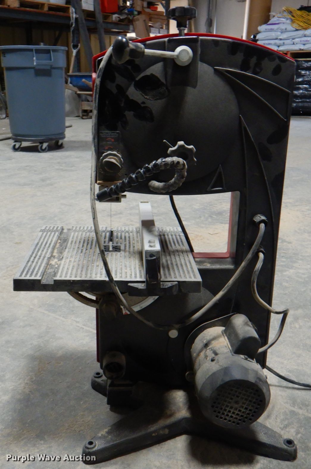 Skil 3385 bandsaw in Winterset, IA Item IQ9370 sold Purple Wave