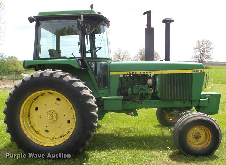 image for item DA7112 1974 John Deere 4430  tractor
