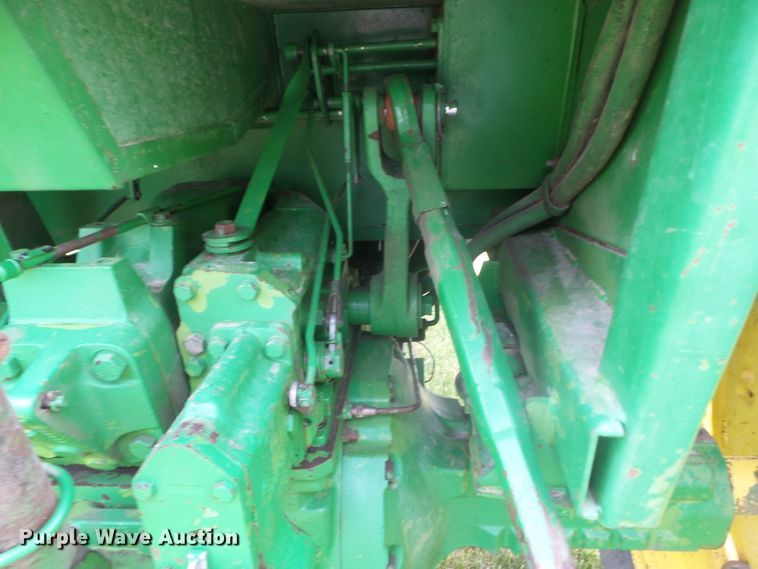 image for item DA7112 1974 John Deere 4430  tractor