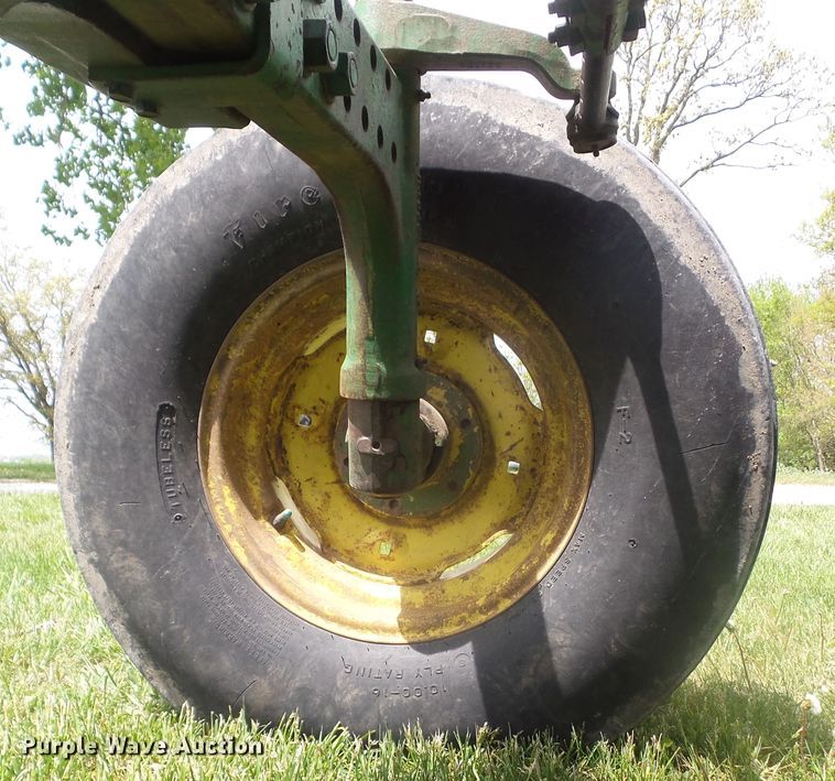 image for item DA7112 1974 John Deere 4430  tractor