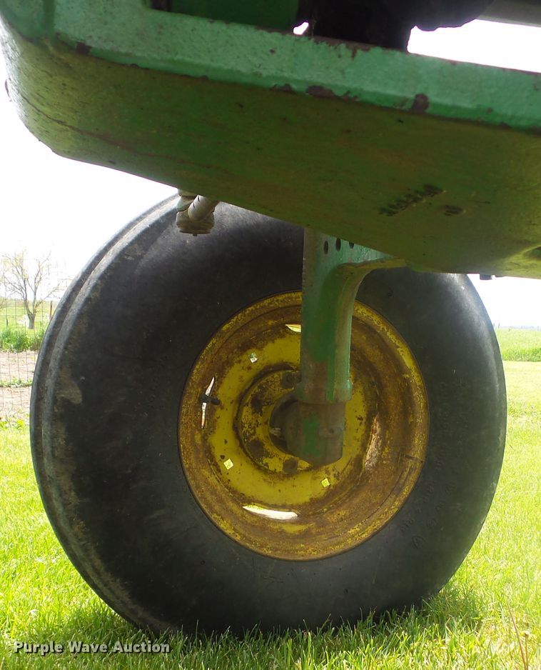 image for item DA7112 1974 John Deere 4430  tractor