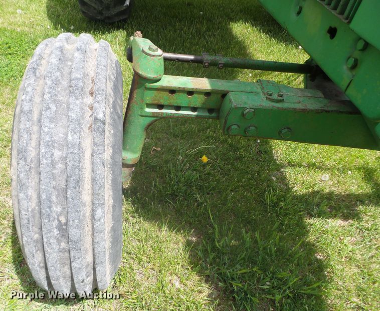 image for item DA7112 1974 John Deere 4430  tractor