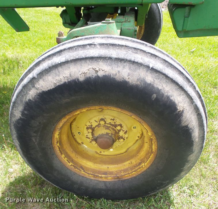 image for item DA7112 1974 John Deere 4430  tractor