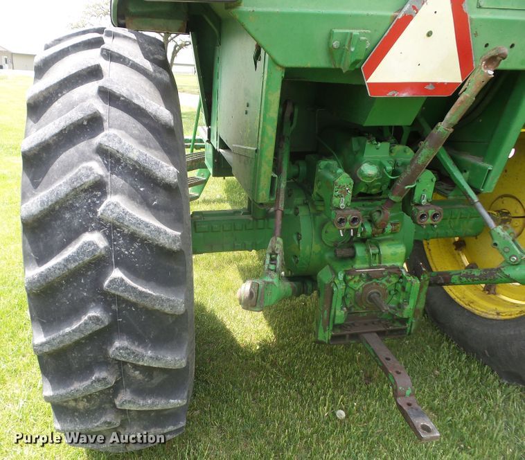 image for item DA7112 1974 John Deere 4430  tractor
