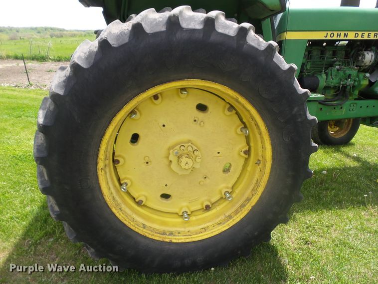 image for item DA7112 1974 John Deere 4430  tractor