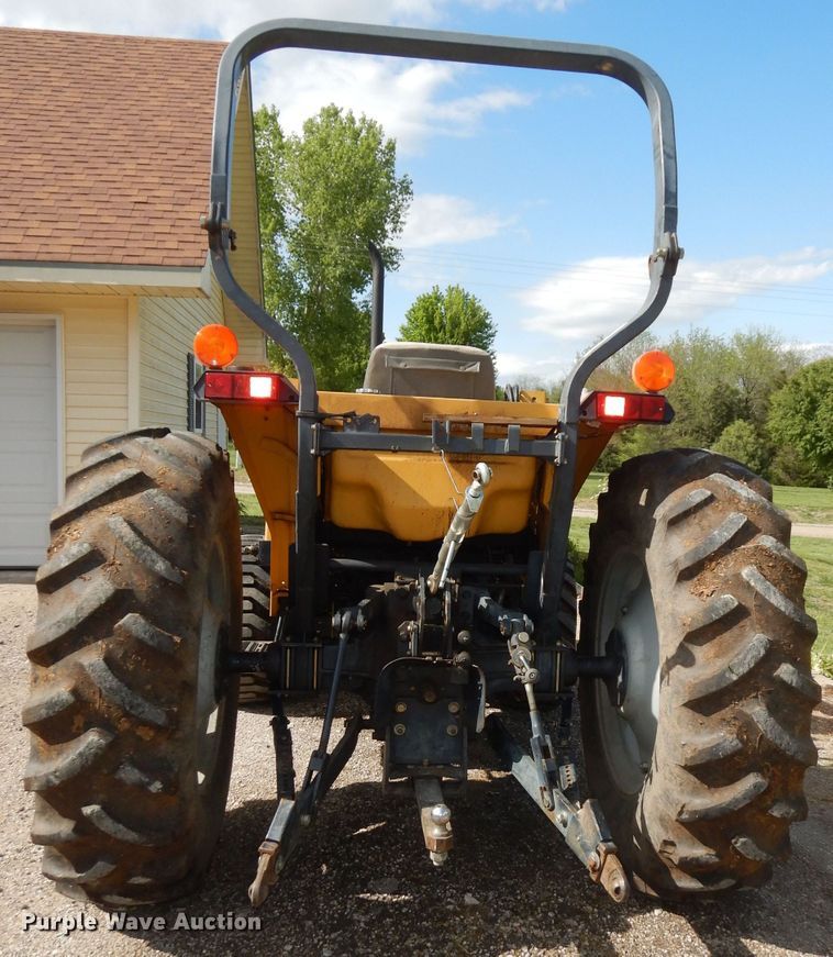 image for item DH8752 2004 Challenger MT297  MFWD tractor