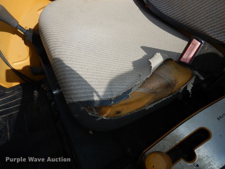 image for item DH8752 2004 Challenger MT297  MFWD tractor