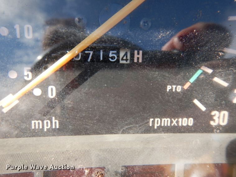 image for item DH8752 2004 Challenger MT297  MFWD tractor