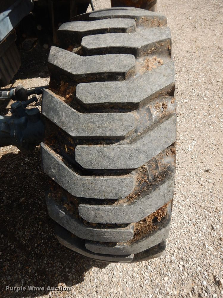 image for item DH8752 2004 Challenger MT297  MFWD tractor