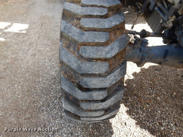 image for item DH8752 2004 Challenger MT297  MFWD tractor