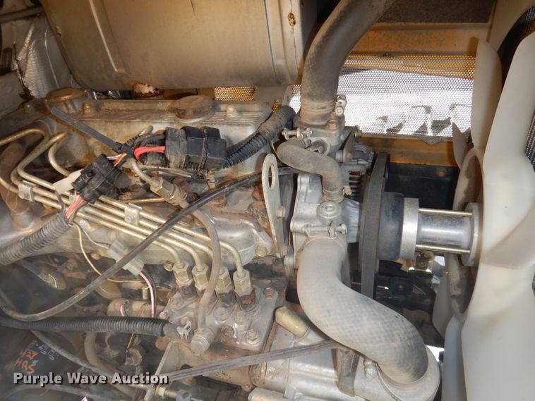 image for item DH8752 2004 Challenger MT297  MFWD tractor