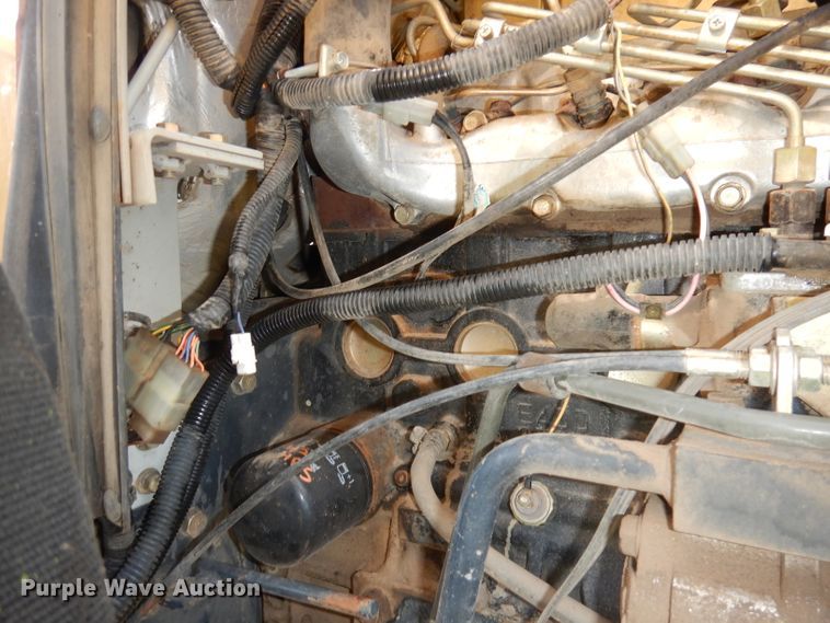 image for item DH8752 2004 Challenger MT297  MFWD tractor