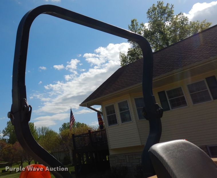 image for item DH8752 2004 Challenger MT297  MFWD tractor