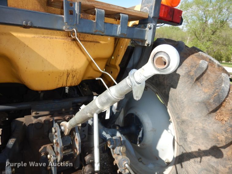 image for item DH8752 2004 Challenger MT297  MFWD tractor