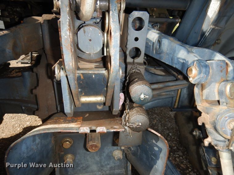 image for item DH8752 2004 Challenger MT297  MFWD tractor