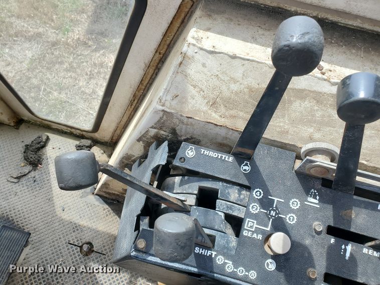 image for item DI4794 1981 Case 2290  tractor