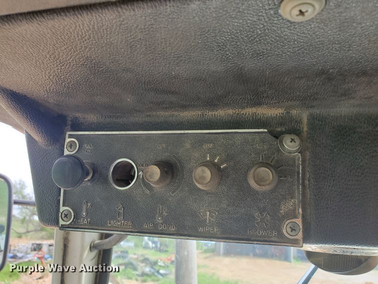 image for item DI4794 1981 Case 2290  tractor