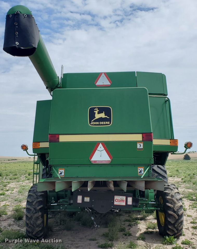 image for item DI4798 1995 John Deere 9600  combine