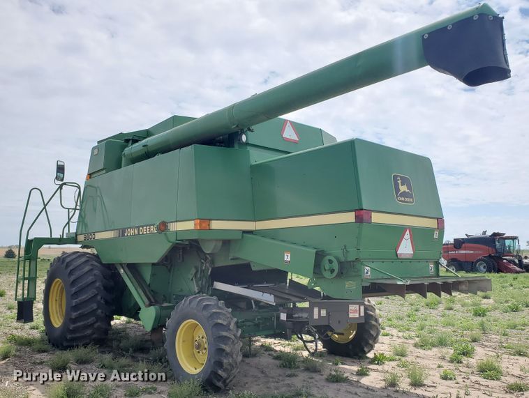 image for item DI4798 1995 John Deere 9600  combine