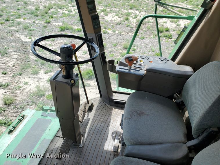 image for item DI4798 1995 John Deere 9600  combine